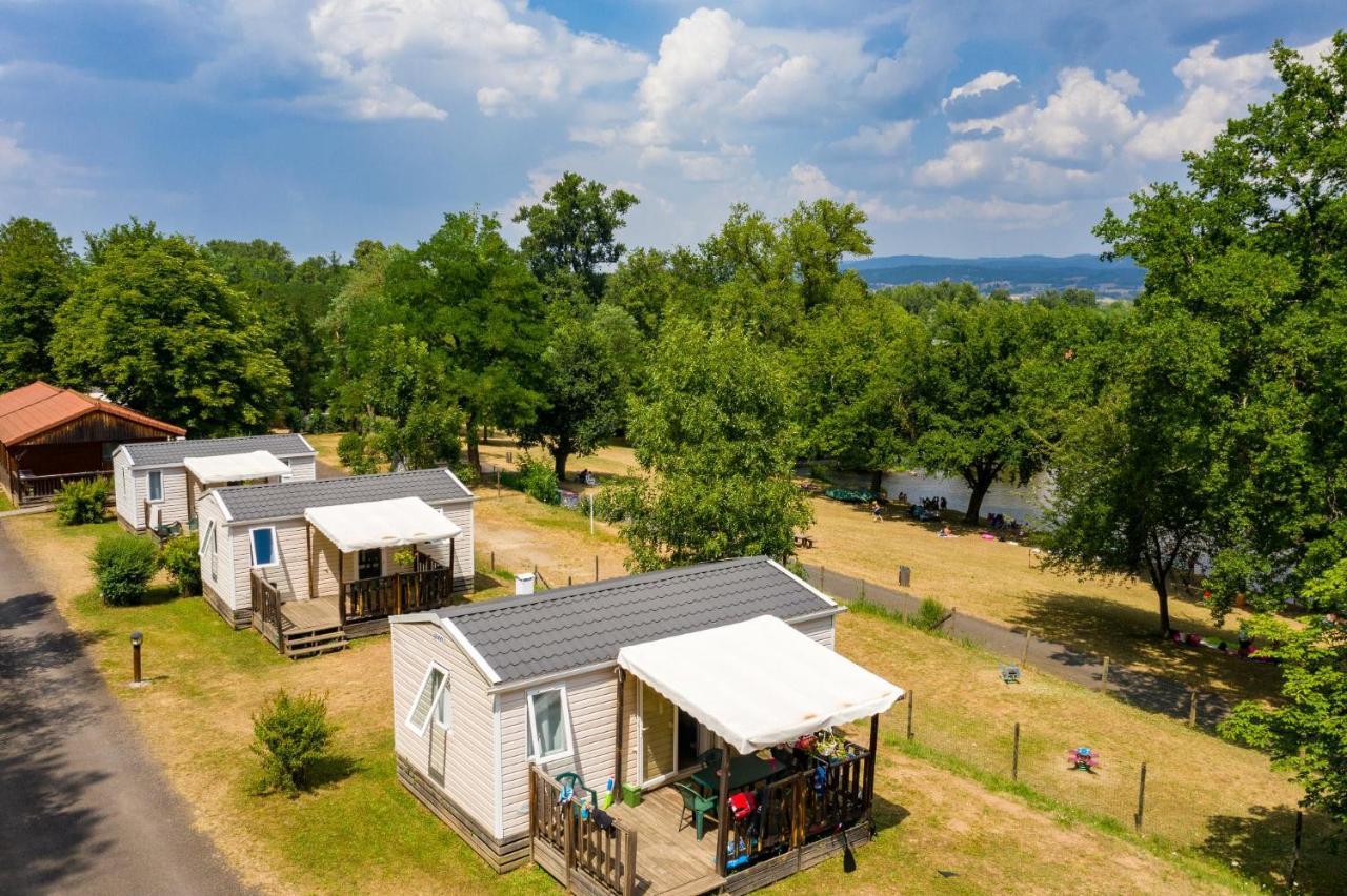 Camping De La Bageasse Brioude Exteriér fotografie