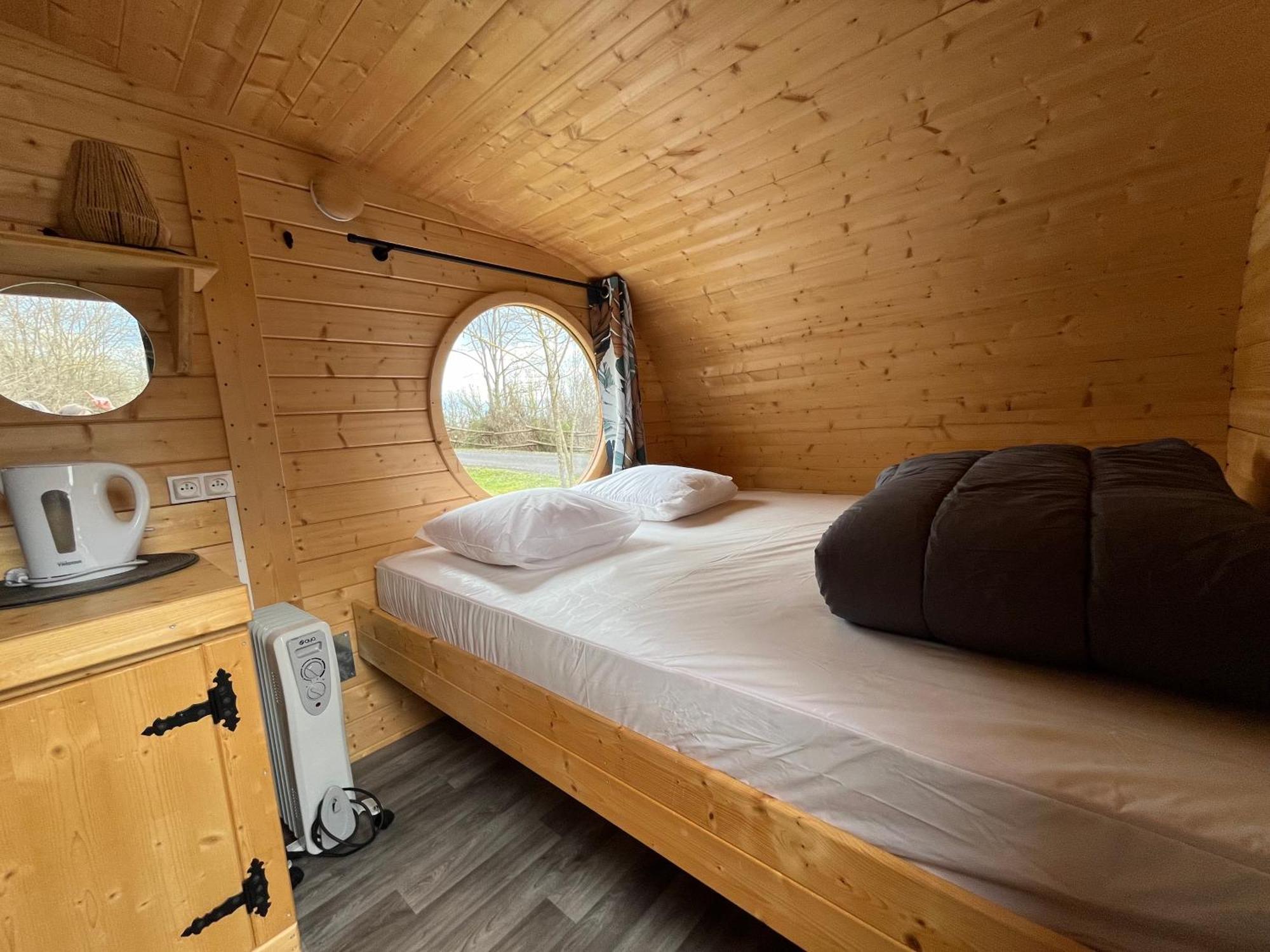 Camping De La Bageasse Brioude Exteriér fotografie